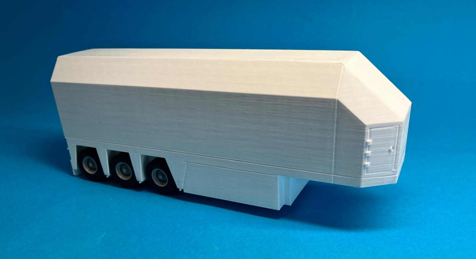 3D-geprinte glastrailer op schaal 1:50 en 1:87