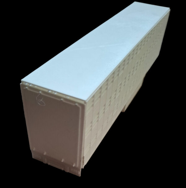 3D-geprinte veetrailer versie 5 – achterkant en zijkant, gedetailleerd model voor modelbouw.
